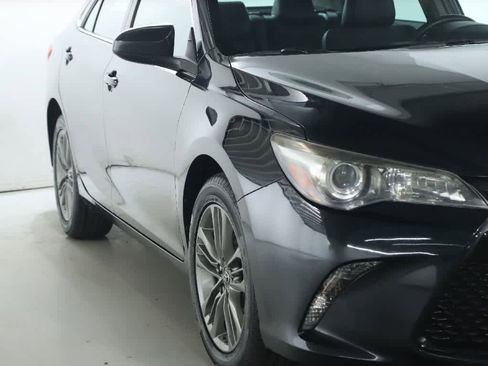 Used 2017 Toyota Camry SE image 8