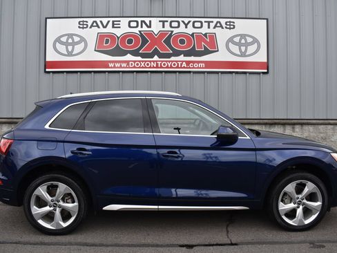 Used 2021 Audi Q5 Prestige w/ Prestige Package AWD/4WD image 8