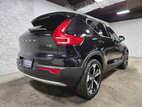 Used 2019 Volvo XC40 T5 Momentum image 42