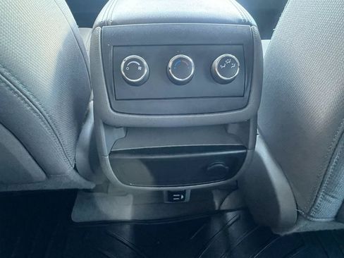 Used 2017 Chevrolet Traverse LT FWD image 30