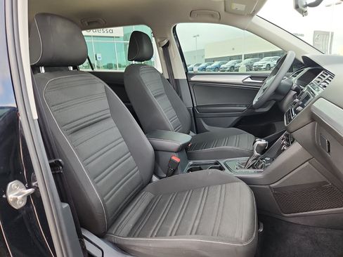 Used 2022 Volkswagen Tiguan S FWD image 15