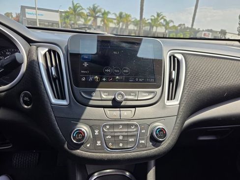 Used 2024 Chevrolet Malibu LT FWD image 19
