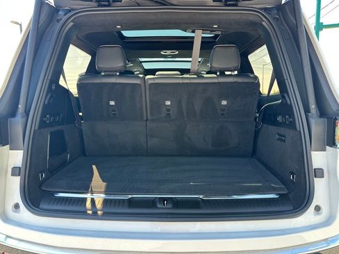 Used 2024 Jeep Grand Wagoneer Series III w/ HD Trailer Tow Package AWD/4WD image 20