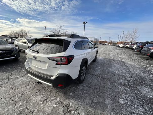 Used 2024 Subaru Outback Limited image 3