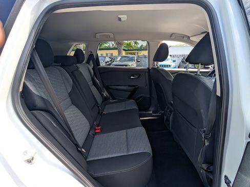 Used 2021 Nissan Rogue SV image 15