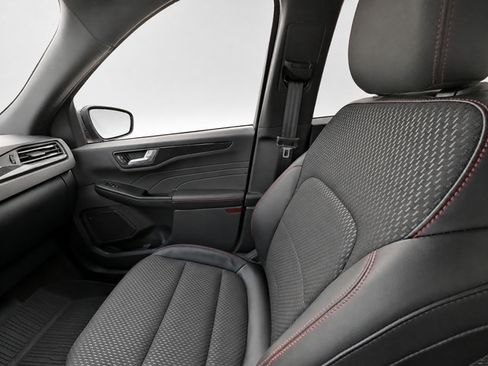 Used 2026 Ford Escape ST-Line w/ Tech Pack #1 FWD image 11
