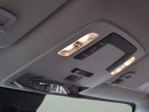 Used 2022 Toyota Sienna LE FWD image 28