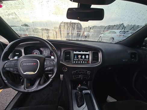 Used 2018 Dodge Charger R/T RWD image 13