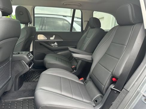 Used 2026 Mercedes-Benz GLS 450 4MATIC image 19