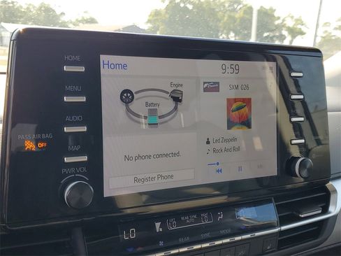 Used 2022 Toyota Sienna XLE image 28