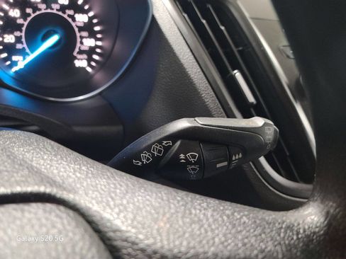 Used 2018 Ford Escape SE image 32