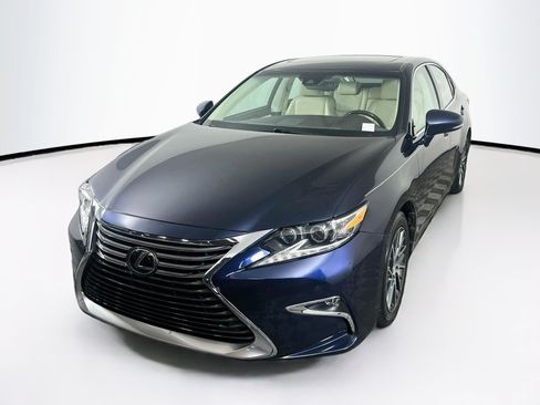 Used 2016 Lexus ES 350 w/ Luxury Package w/Wood Trim FWD image 3