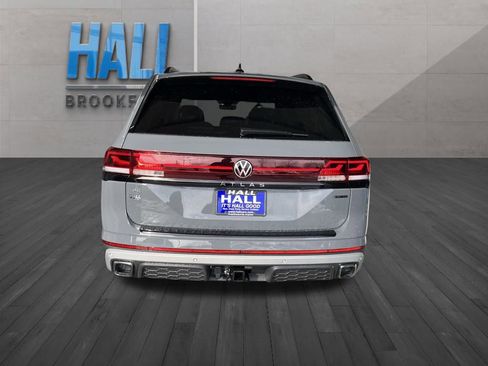New 2026 Volkswagen Atlas Peak Edition AWD/4WD image 4