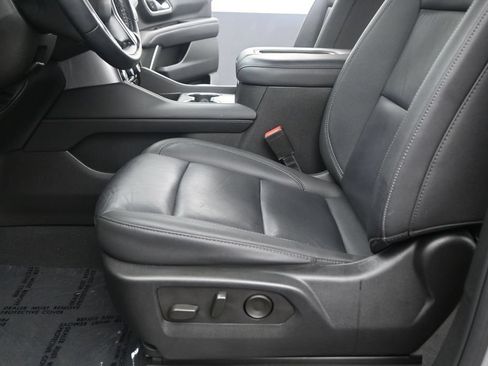 Used 2024 Chevrolet Tahoe LT RWD image 16