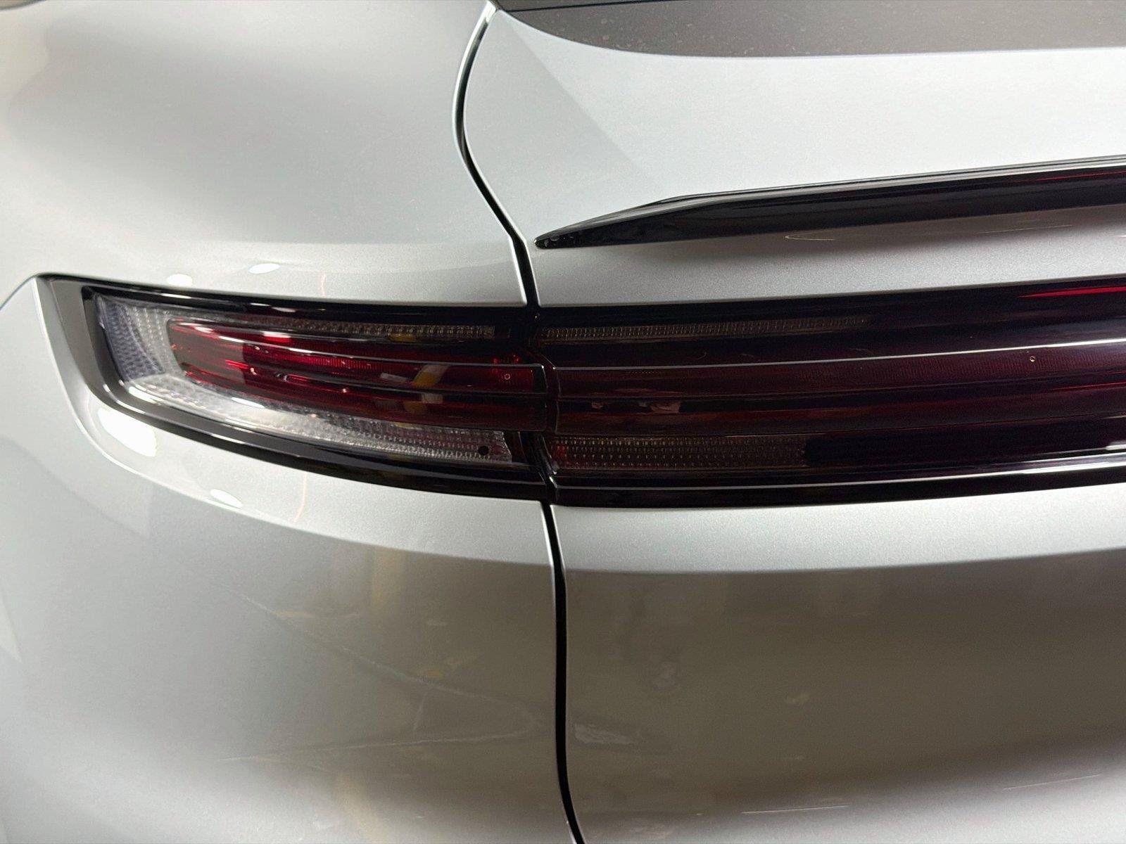 Certified 2024 Porsche Cayenne Coupe AWD/4WD image 16