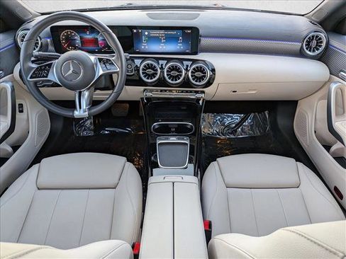 Certified 2025 Mercedes-Benz CLA 250 image 18