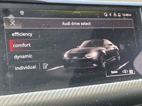 Used 2023 Audi e-tron GT Premium Plus w/ Performance Package image 25