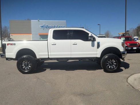 Used 2019 Ford F250 Lariat w/ Lariat Ultimate Package AWD/4WD image 6