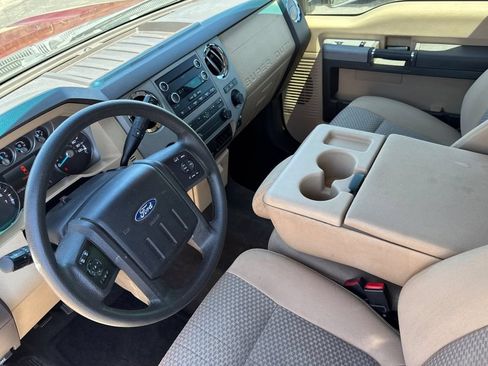 Used 2016 Ford F250 XLT w/ XLT Premium Package AWD/4WD image 10