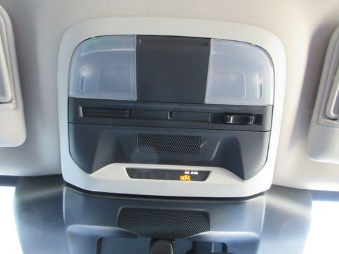Used 2024 Subaru Crosstrek 2.0i AWD/4WD image 18
