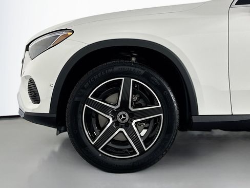 New 2026 Mercedes-Benz GLC 300 GLC 300 image 9