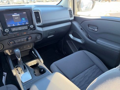 Used 2023 Nissan Frontier SV w/ Tow Package image 25