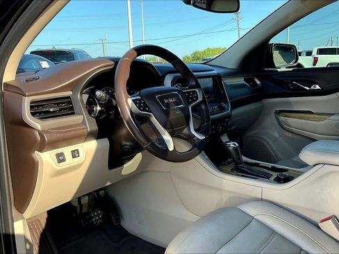 Used 2019 GMC Acadia Denali image 29