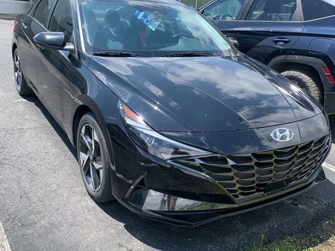 Used 2023 Hyundai Elantra Limited FWD image 1