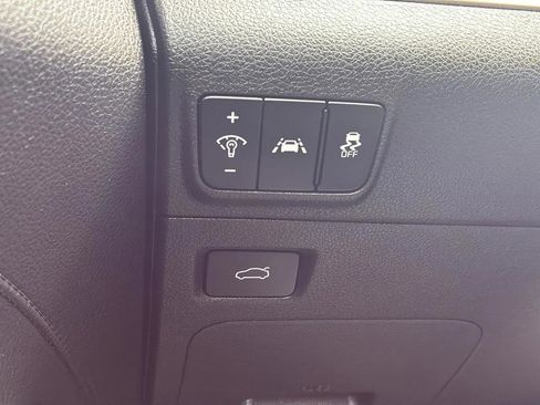 Used 2023 Kia K5 GT-Line image 21