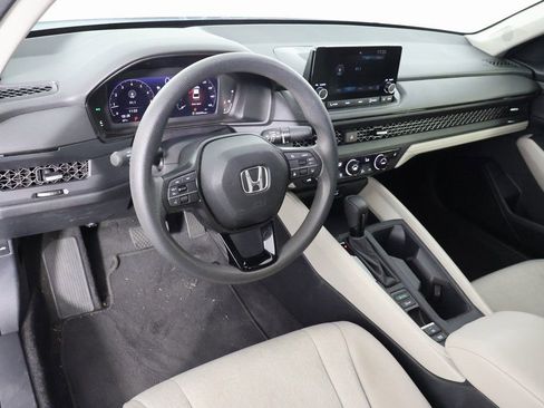 Used 2023 Honda Accord EX image 5