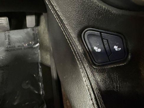 Used 2017 Chevrolet Suburban LT AWD/4WD image 22
