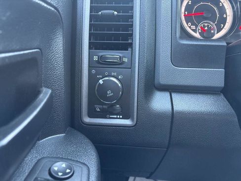 Used 2017 RAM 1500 Express w/ Express Value Package AWD/4WD image 19