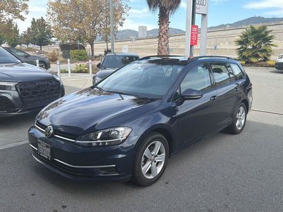 Used 2018 Volkswagen Golf SE