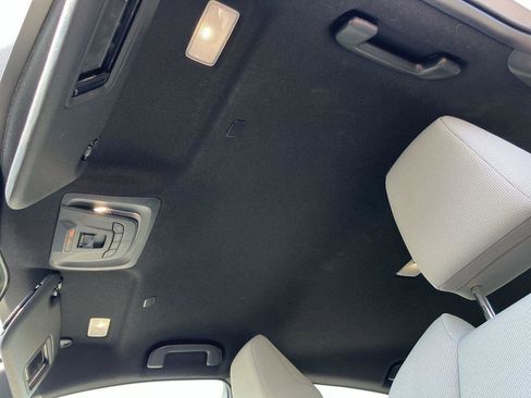 Used 2025 Toyota Corolla SE image 20