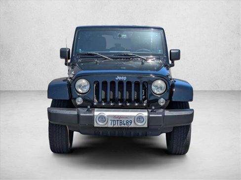Used 2014 Jeep Wrangler Unlimited Sahara w/ Connectivity Group AWD/4WD image 2