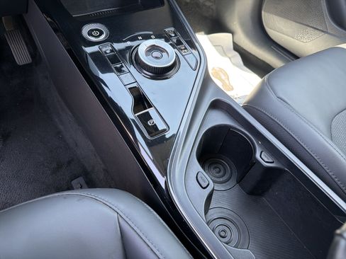 Certified 2024 Kia Niro Wind FWD image 17