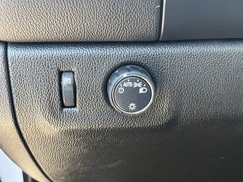 Used 2020 Chevrolet Colorado LT w/ Safety Package image 6