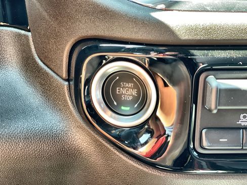 Certified 2024 Chevrolet Silverado 2500 LTZ w/ LTZ Convenience Package image 17