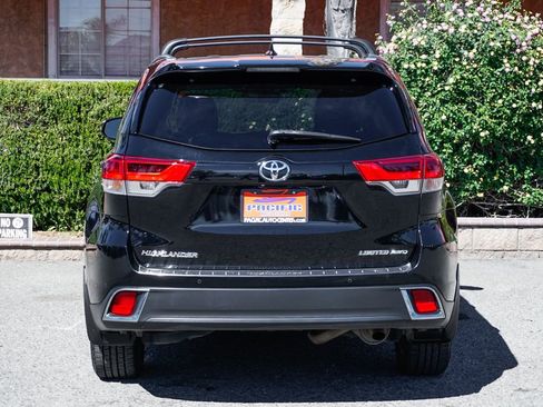 Used 2018 Toyota Highlander Limited Platinum AWD/4WD image 7