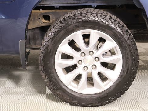 Used 2022 Chevrolet Silverado 1500 Custom RWD image 17