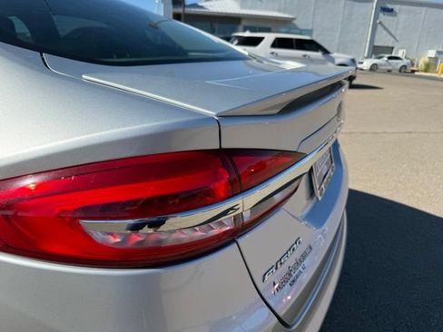Certified 2018 Ford Fusion SE w/ Equipment Group 201A FWD image 8