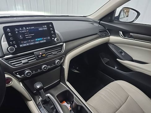Used 2018 Honda Accord EX-L image 26