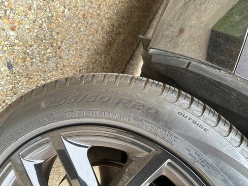 Used 2024 Land Rover Range Rover Velar Dynamic SE image 46