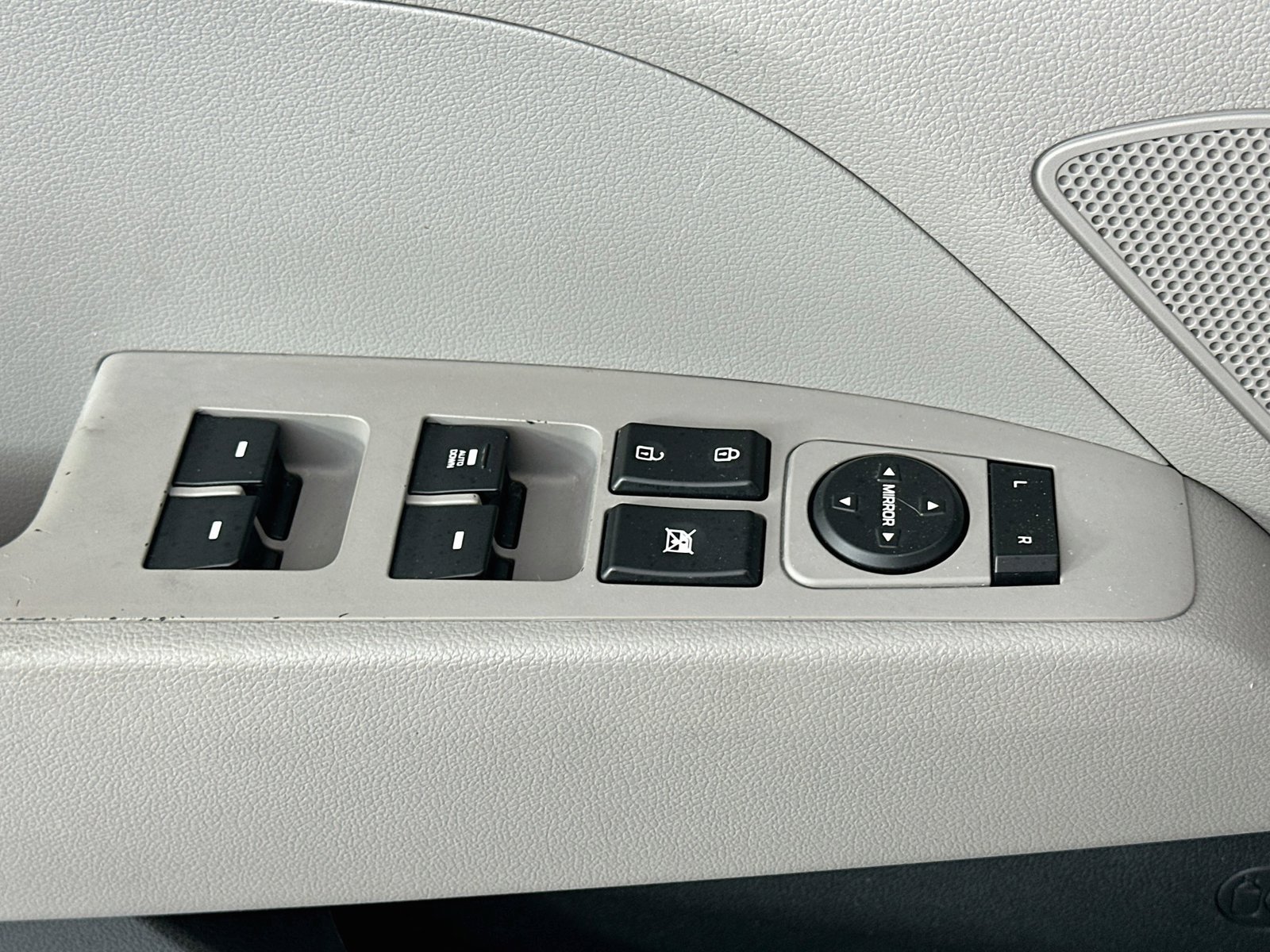 Used 2019 Hyundai Elantra SE FWD image 23