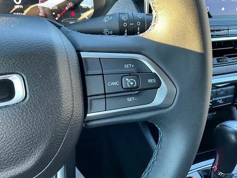 Used 2022 Jeep Compass Latitude image 27