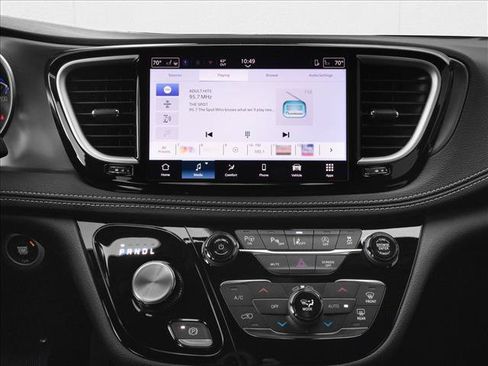 New 2026 Chrysler Pacifica Pinnacle AWD/4WD image 7