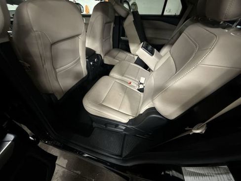 Used 2023 Ford Explorer Limited AWD/4WD image 16
