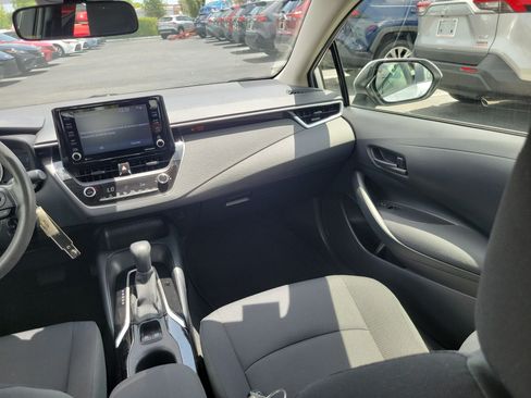 Used 2022 Toyota Corolla LE FWD image 17