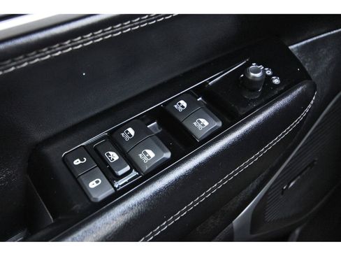 Used 2023 Jeep Wagoneer Series III w/ Preferred Equipment Group AWD/4WD image 25