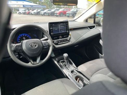 Used 2020 Toyota Corolla LE FWD image 13